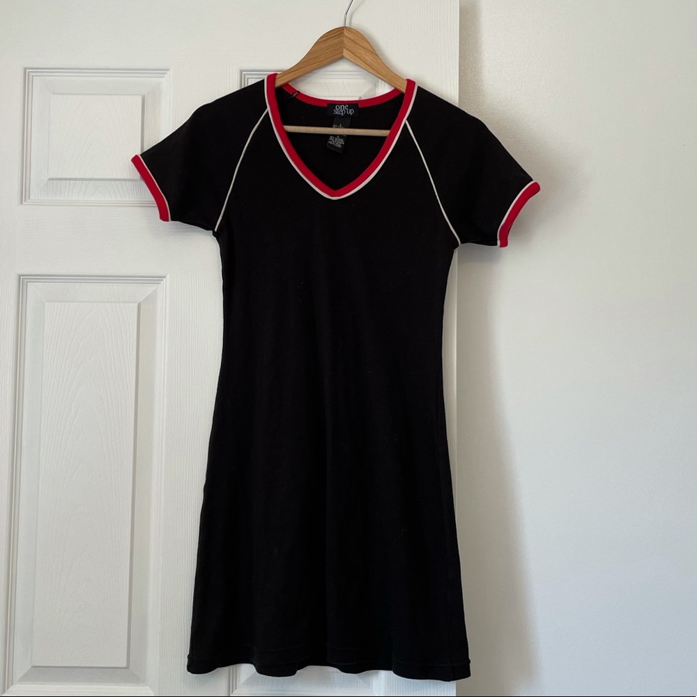 • vtg. knit v neck mini dress •
